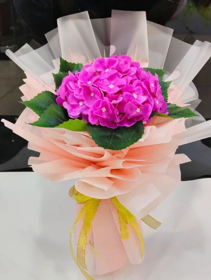 Pink hidrengia flower bouquet